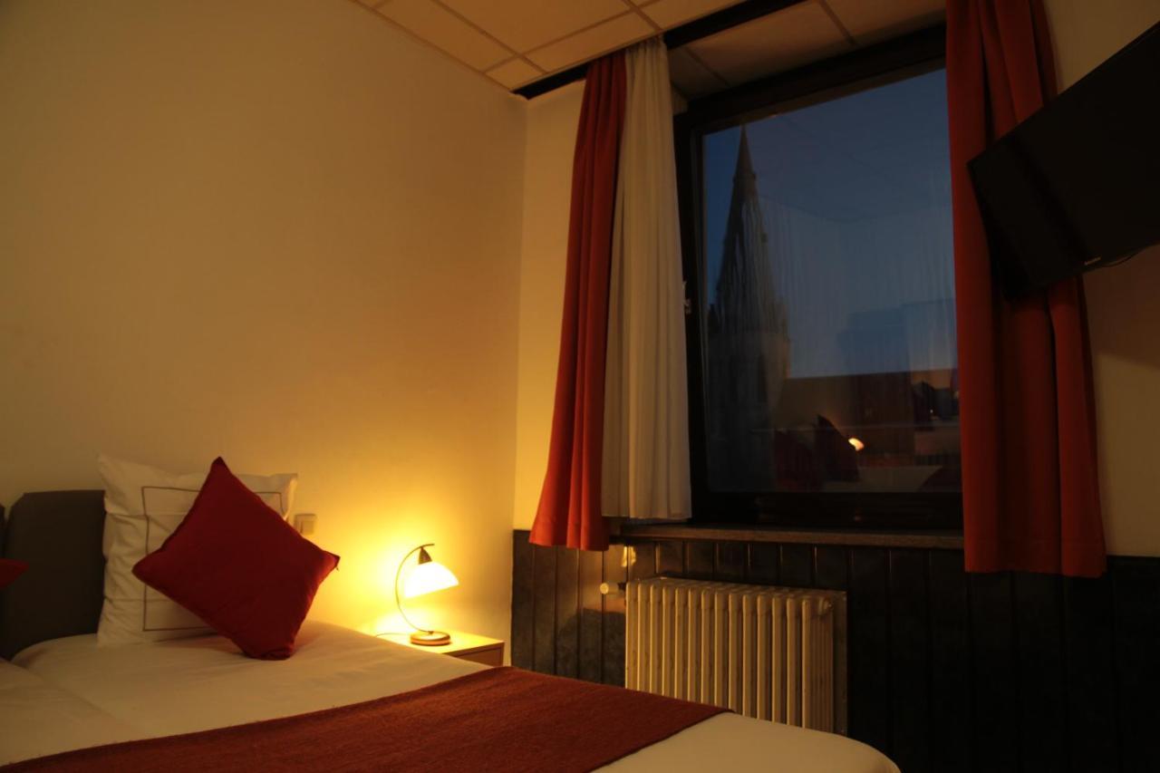 Hotel De Spiegel Sint-Niklaas Exteriér fotografie